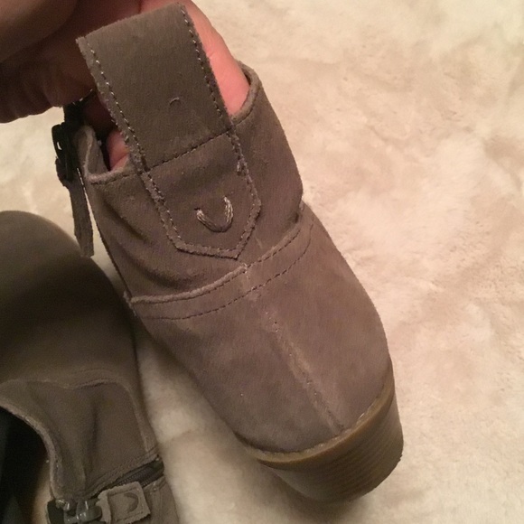 Vionic Joy Vera Brown Suede Ankle Boots - 6 - Picture 5 of 9